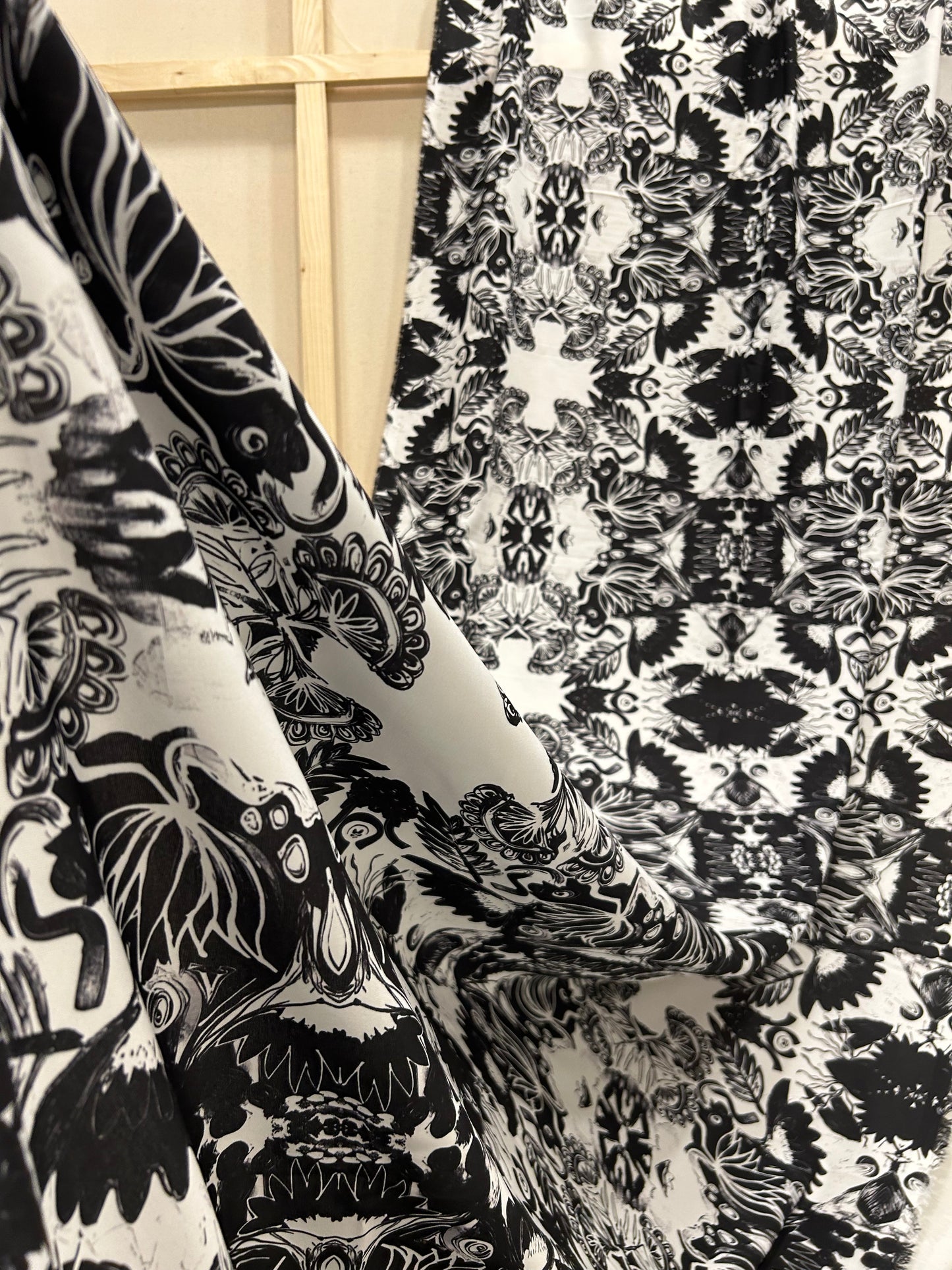 VICIOUS VINTAGE - MONOCHROME FLORAL