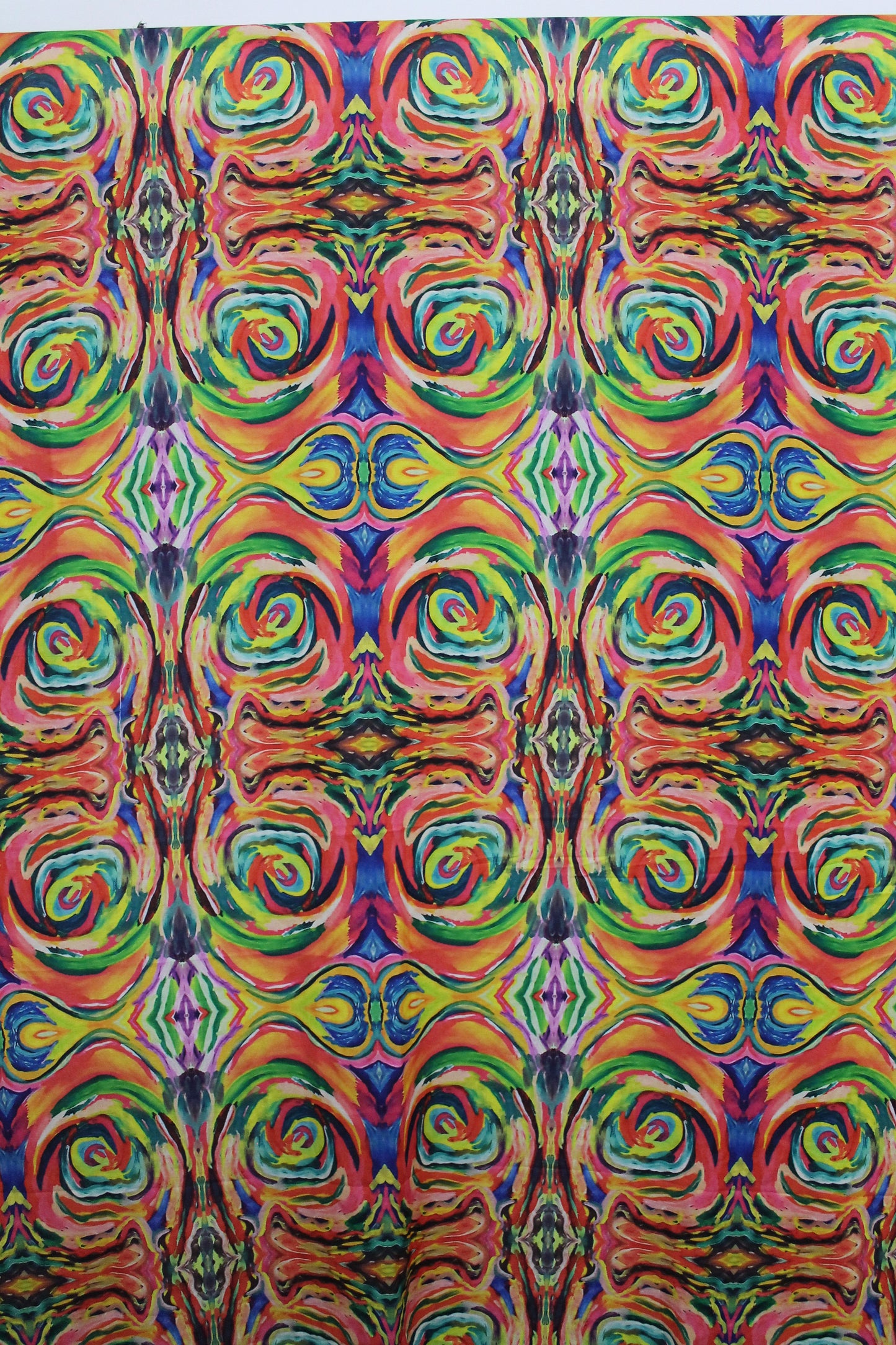 CLASSIC - COLOUR SWIRL